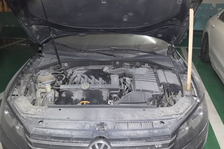 Used Volkswagen Passat 2011 3.0L V6 DSG Flagship Edition Engine Bay