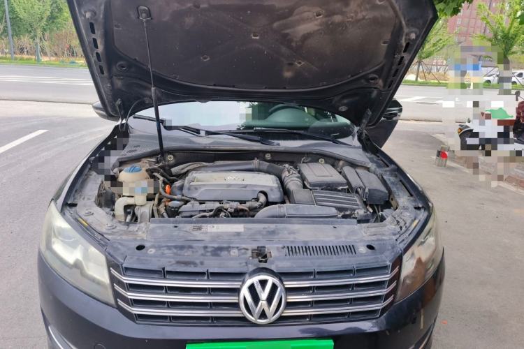 Used Volkswagen Passat 2011 1.8TSI Automatic Prestige Edition Engine Bay