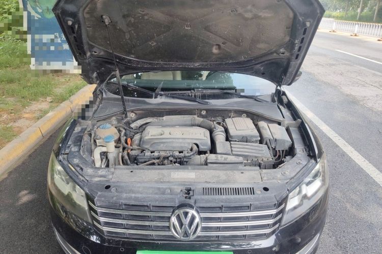 Used Volkswagen Passat 2011 2.0 TSI DSG Premium Edition Engine Bay