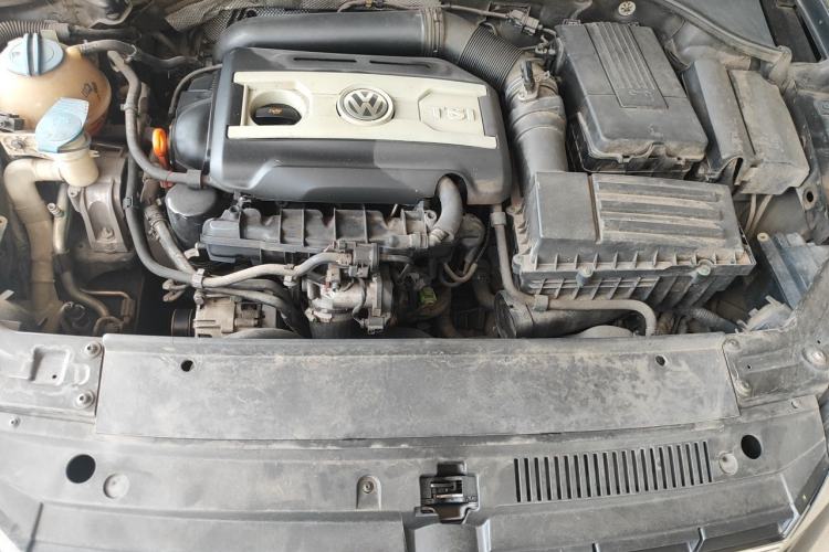 Used Volkswagen Passat 2011 1.8TSI Automatic Prestige Edition Engine Bay
