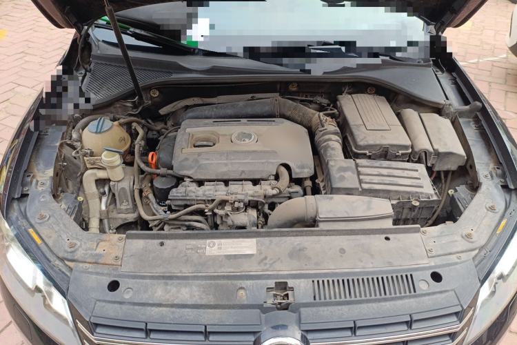 Used Volkswagen Passat 2011 1.8TSI Automatic Prestige Edition Engine Bay