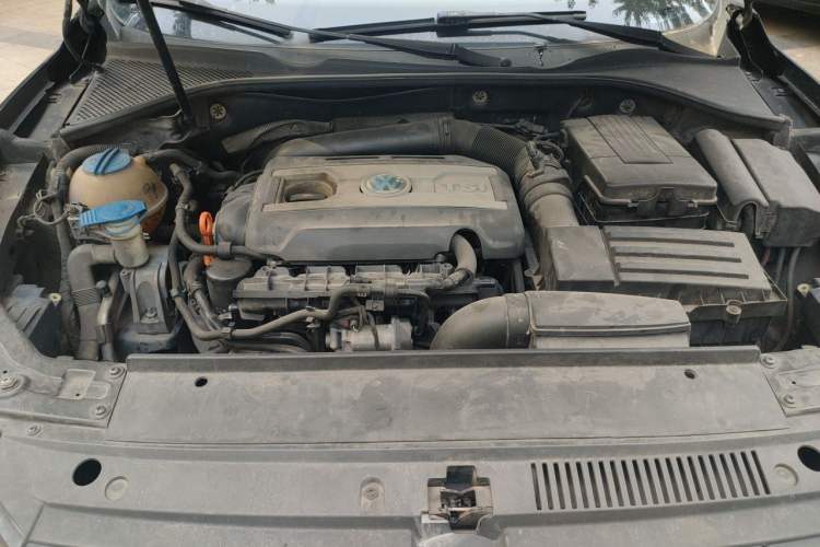 Used Volkswagen Passat 2011 2.0 TSI DSG Ultimate Edition Engine Bay