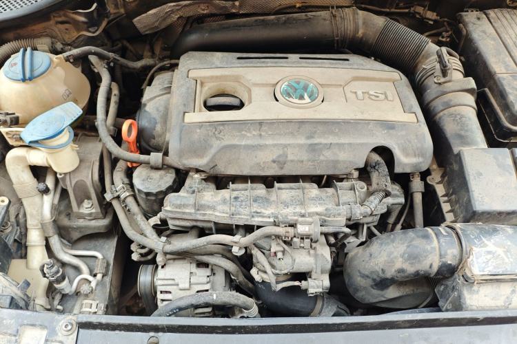 Used Volkswagen Passat 2011 1.8TSI Automatic Prestige Edition Engine Bay