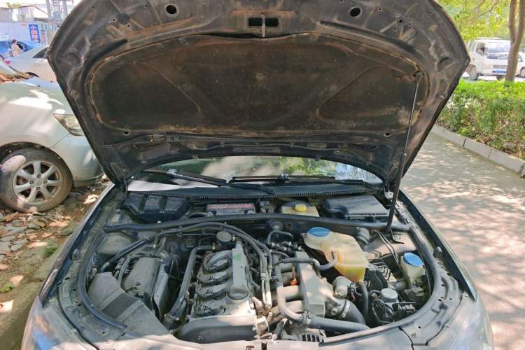Used Volkswagen Passat 2011 1.8T Automatic Luxury Model Engine Bay