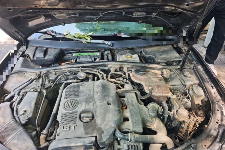 Used Volkswagen Passat 2011 1.8T Automatic Luxury Model Engine Bay