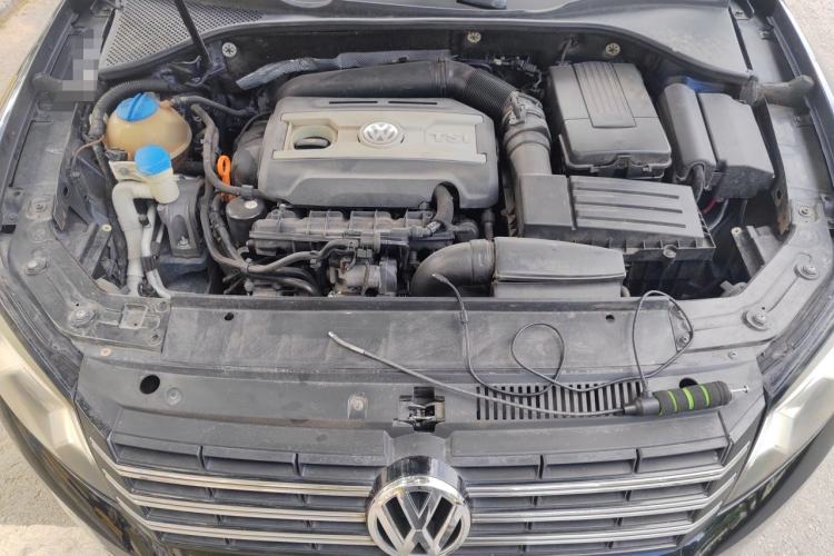 Used Volkswagen Passat 2011 1.8 TSI DSG Prestige Edition Engine Bay