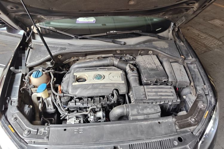 Used Volkswagen Passat 2011 2.0 TSI DSG Premium Edition Engine Bay