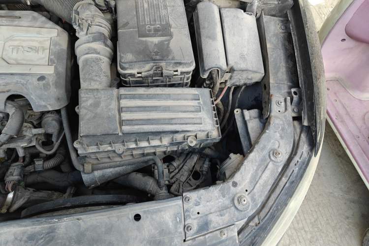 Used Volkswagen Passat 2011 1.8 TSI DSG Prestige Edition Engine Bay Left