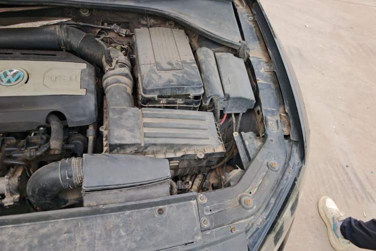 Used Volkswagen Passat 2011 1.8TSI Automatic Prestige Edition Engine Bay Left