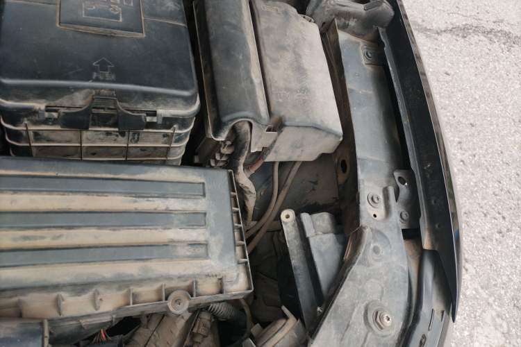 Used Volkswagen Passat 2011 1.8TSI Automatic Prestige Edition Engine Bay Left