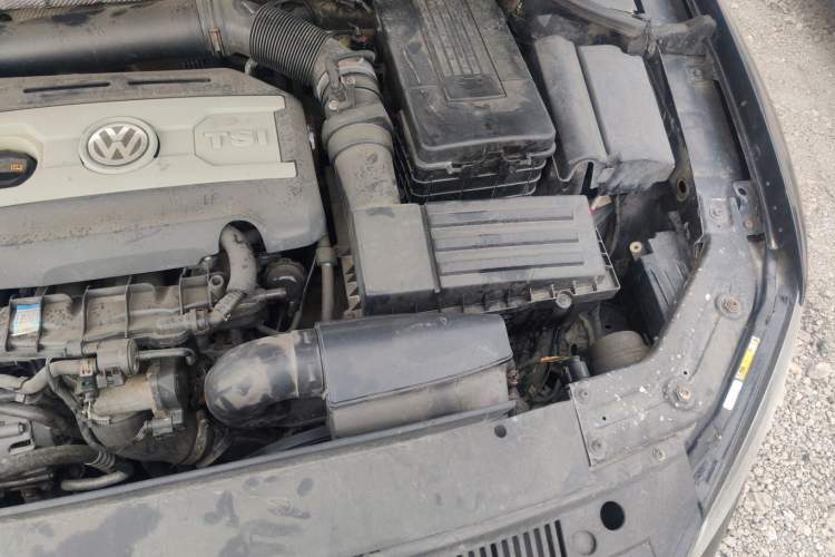 Used Volkswagen Passat 2011 1.8TSI Automatic Prestige Edition Engine Bay Left
