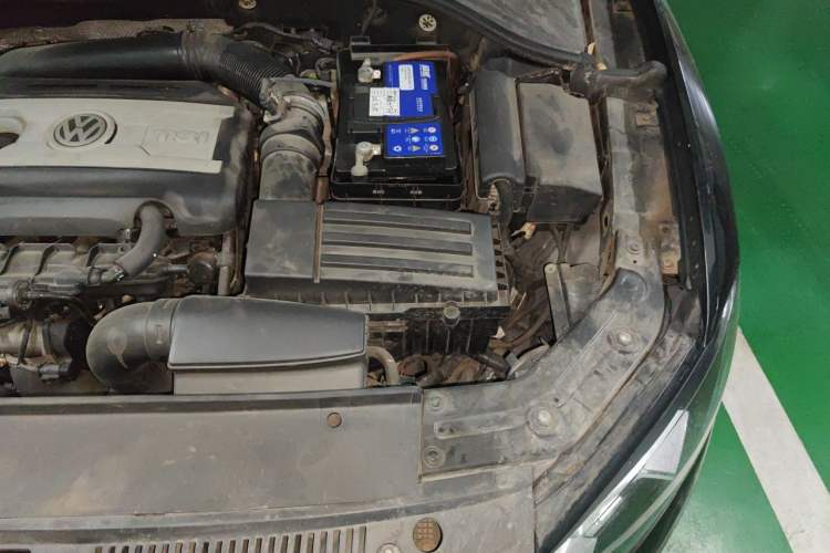 Used Volkswagen Passat 2011 1.8TSI Automatic Prestige Edition Engine Bay Left