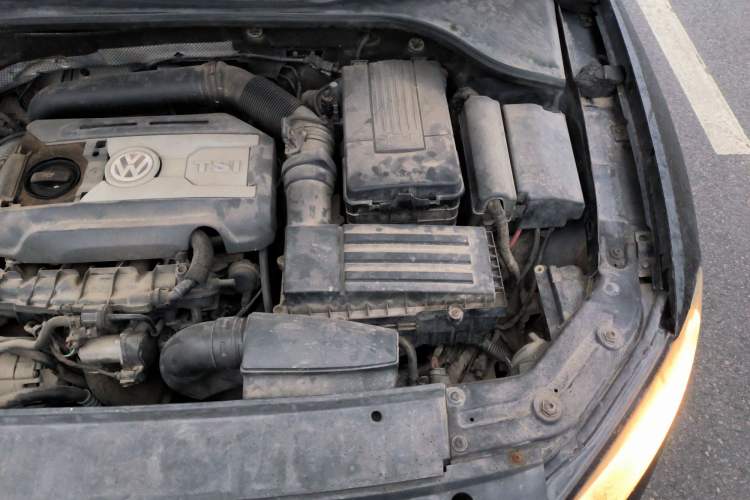 Used Volkswagen Passat 2011 1.8 TSI DSG Prestige Edition Engine Bay Left