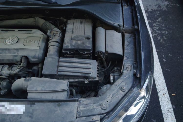 Used Volkswagen Passat 2011 1.8TSI Automatic Prestige Edition Engine Bay Left