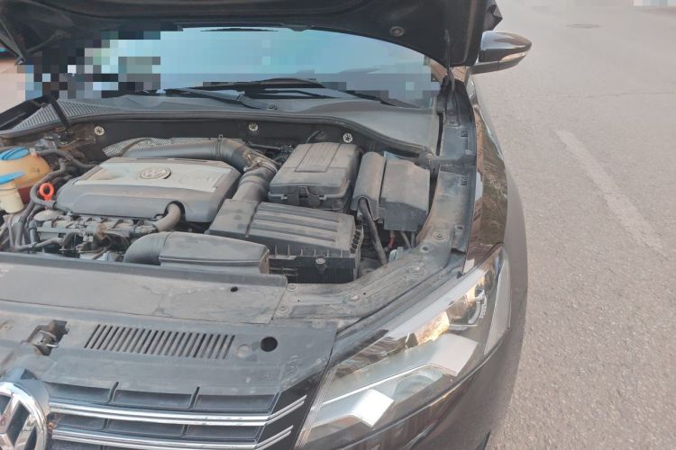 Used Volkswagen Passat 2011 1.8TSI Automatic Prestige Edition Engine Bay Left
