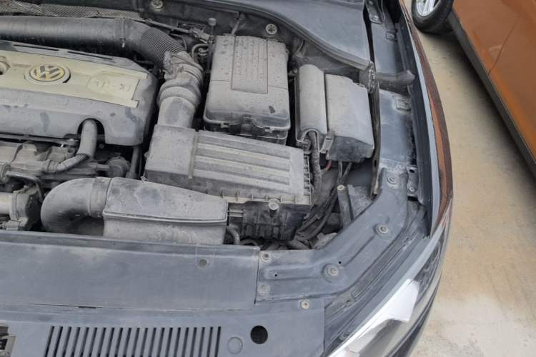 Used Volkswagen Passat 2011 1.8 TSI DSG Prestige Edition Engine Bay Left