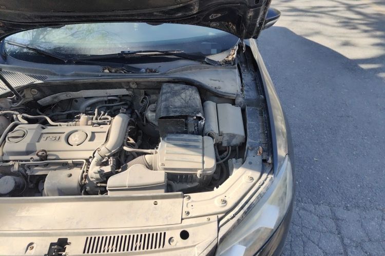 Used Volkswagen Passat 2011 1.4 TSI Manual Luxury Edition Engine Bay Left