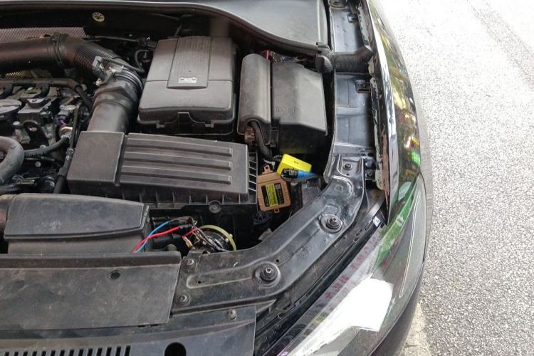Used Volkswagen Passat 2011 1.8TSI Automatic Prestige Edition Engine Bay Left