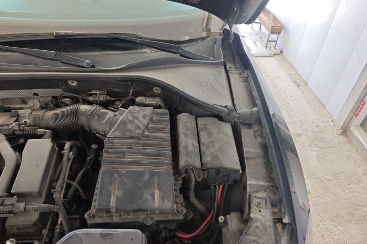 Used Volkswagen Passat 2011 3.0L V6 DSG Flagship Edition Engine Bay Left