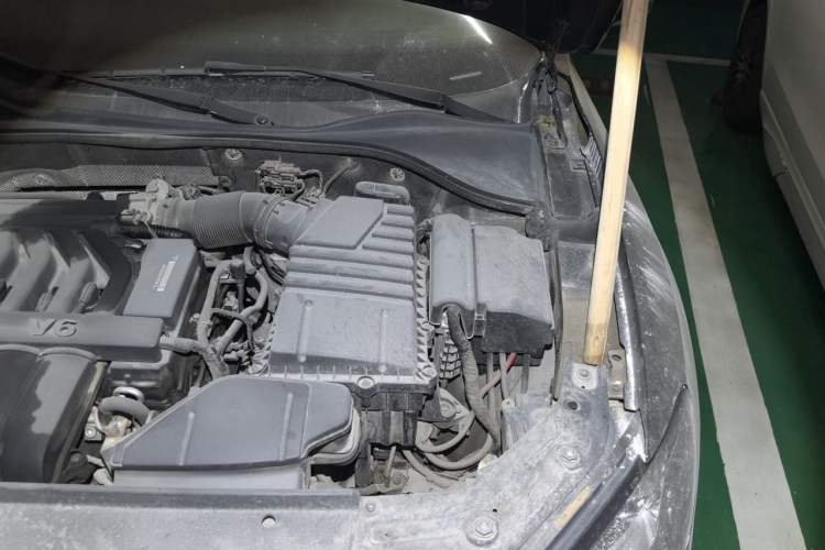 Used Volkswagen Passat 2011 3.0L V6 DSG Flagship Edition Engine Bay Left
