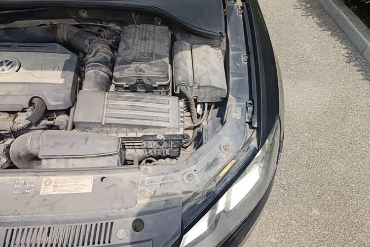 Used Volkswagen Passat 2011 2.0 TSI DSG Ultimate Edition Engine Bay Left