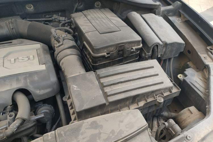 Used Volkswagen Passat 2011 2.0 TSI DSG Ultimate Edition Engine Bay Left