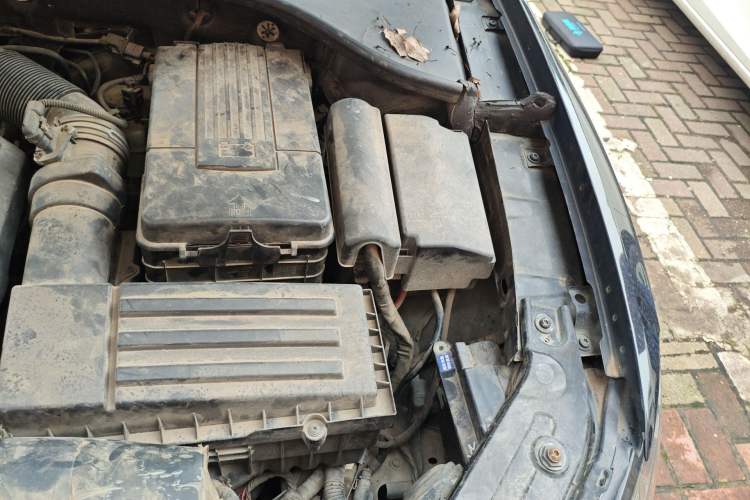 Used Volkswagen Passat 2011 1.8TSI Automatic Prestige Edition Engine Bay Left