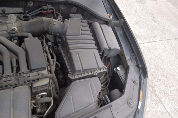 Used Volkswagen Passat 2011 3.0L V6 DSG Flagship Deluxe Edition Engine Bay Left