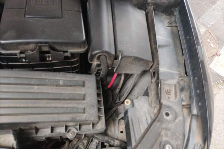 Used Volkswagen Passat 2011 1.8TSI DSG Prestige Edition Engine Bay Left
