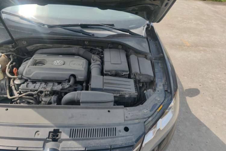 Used Volkswagen Passat 2011 1.8 TSI DSG Prestige Edition Engine Bay Left