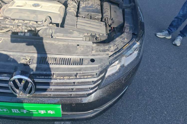 Used Volkswagen Passat 2011 2.0 TSI DSG Ultimate Edition Engine Bay Left