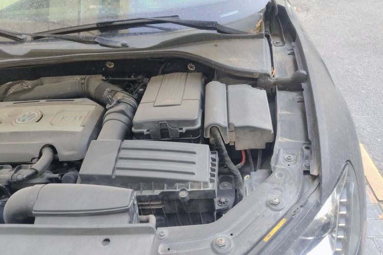 Used Volkswagen Passat 2011 2.0 TSI DSG Premium Edition Engine Bay Left