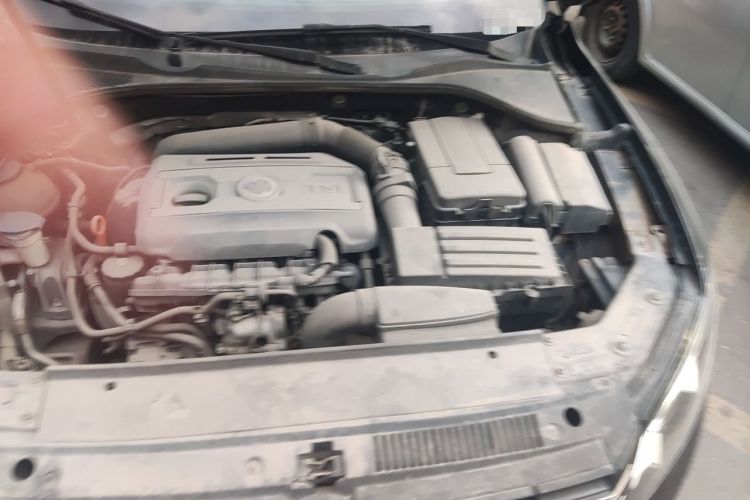 Used Volkswagen Passat 2011 1.8TSI Automatic Prestige Edition Engine Bay Left