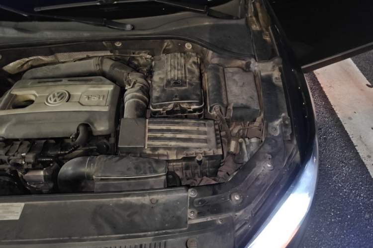Used Volkswagen Passat 2011 1.8 TSI DSG Prestige Edition Engine Bay Left