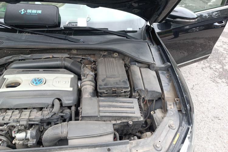 Used Volkswagen Passat 2011 1.8TSI DSG Prestige Edition Engine Bay Left