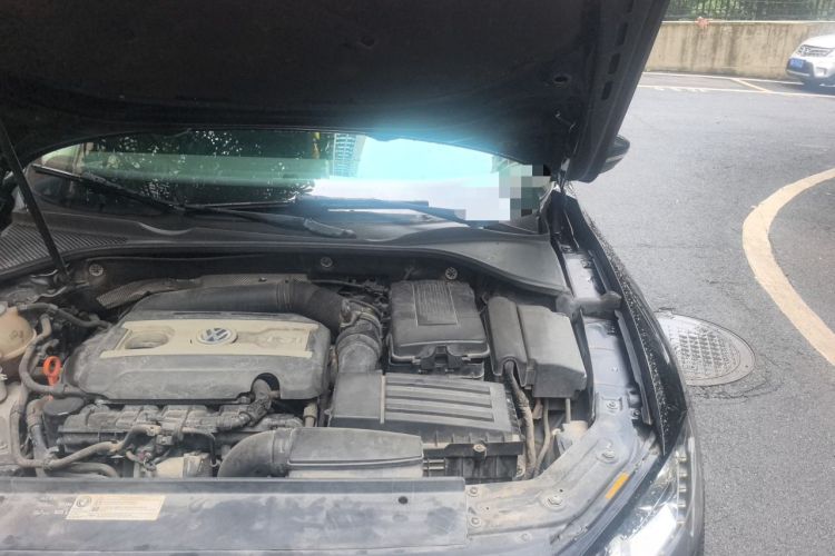 Used Volkswagen Passat 2011 1.8TSI DSG Prestige Edition Engine Bay Left