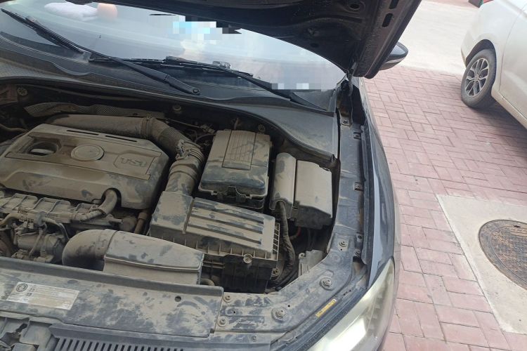 Used Volkswagen Passat 2011 1.8TSI DSG Prestige Edition Engine Bay Left