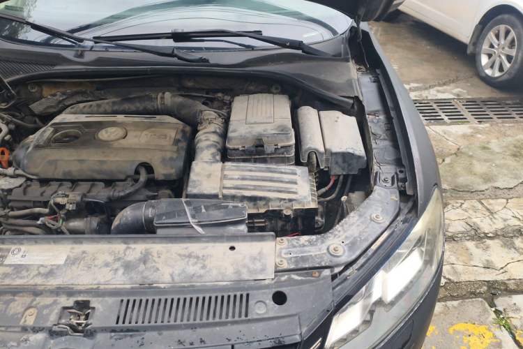 Used Volkswagen Passat 2011 1.8 TSI DSG Prestige Edition Engine Bay Left