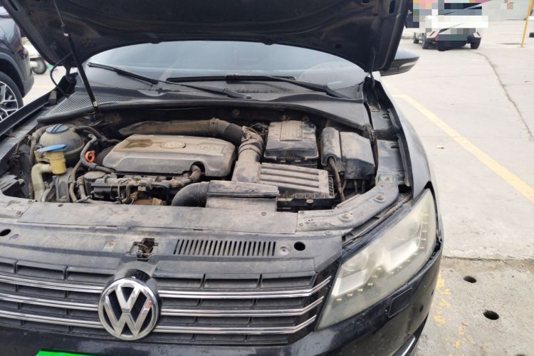 Used Volkswagen Passat 2011 1.8TSI DSG Prestige Edition Engine Bay Left