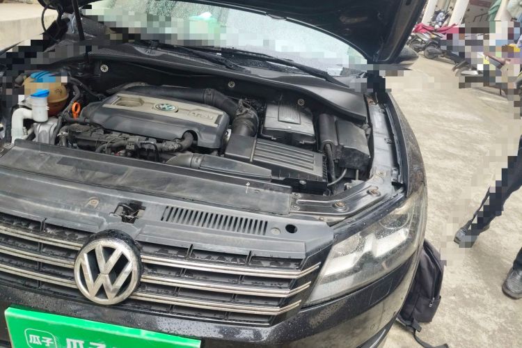 Used Volkswagen Passat 2011 1.8TSI DSG Prestige Edition Engine Bay Left