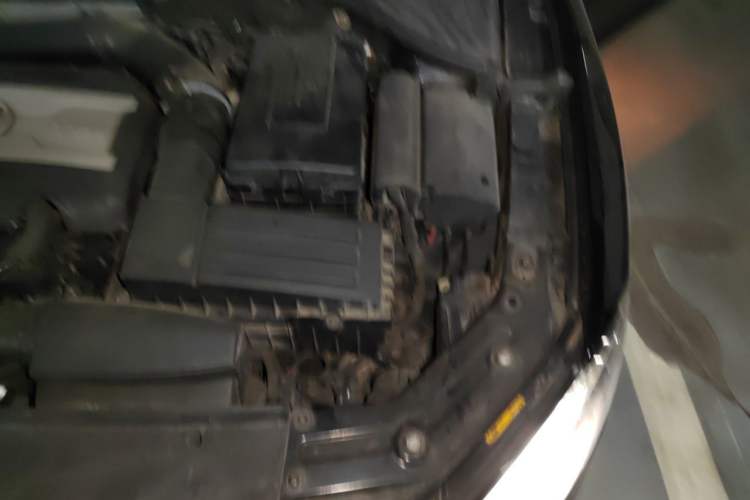 Used Volkswagen Passat 2011 1.8TSI DSG Prestige Edition Engine Bay Left