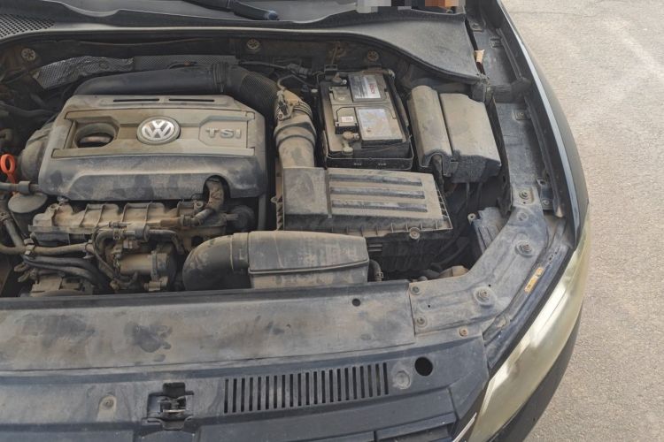 Used Volkswagen Passat 2011 2.0 TSI DSG Ultimate Edition Engine Bay Left