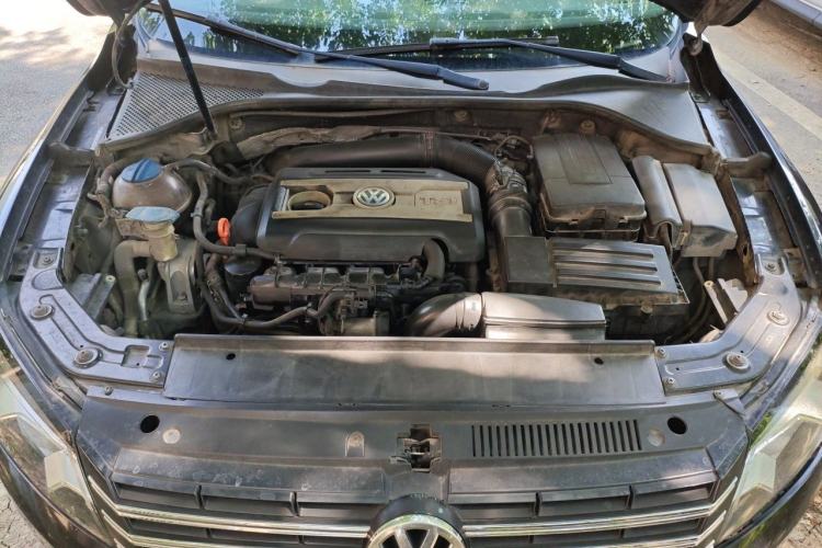 Used Volkswagen Passat 2011 1.8 TSI DSG Prestige Edition Engine Bay