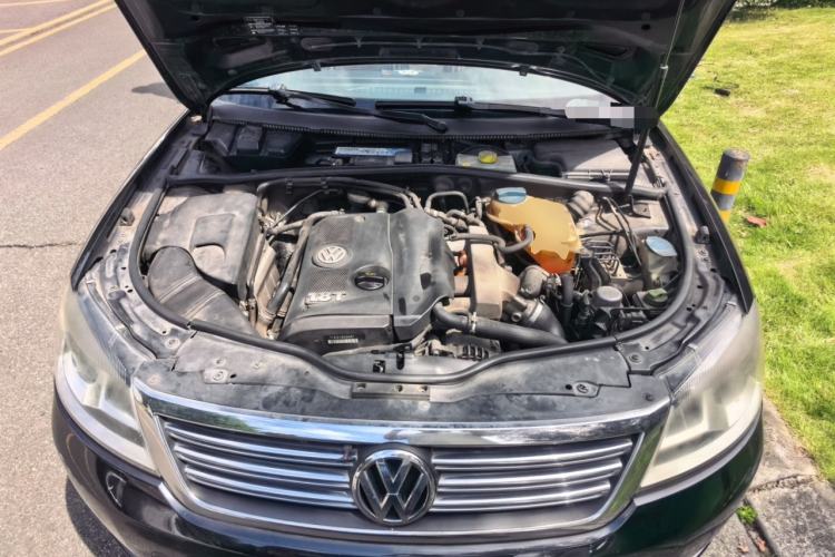 Used Volkswagen Passat 2011 1.8T Automatic Luxury Model Engine Bay