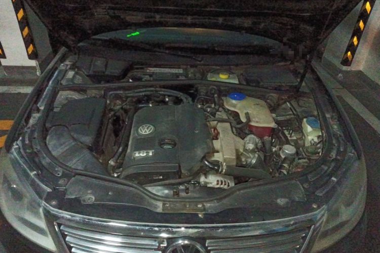 Used Volkswagen Passat 2011 1.8T Automatic Luxury Model Engine Bay