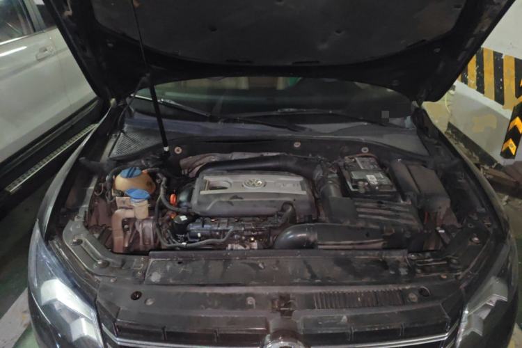 Used Volkswagen Passat 2011 1.8 TSI DSG Prestige Edition Engine Bay
