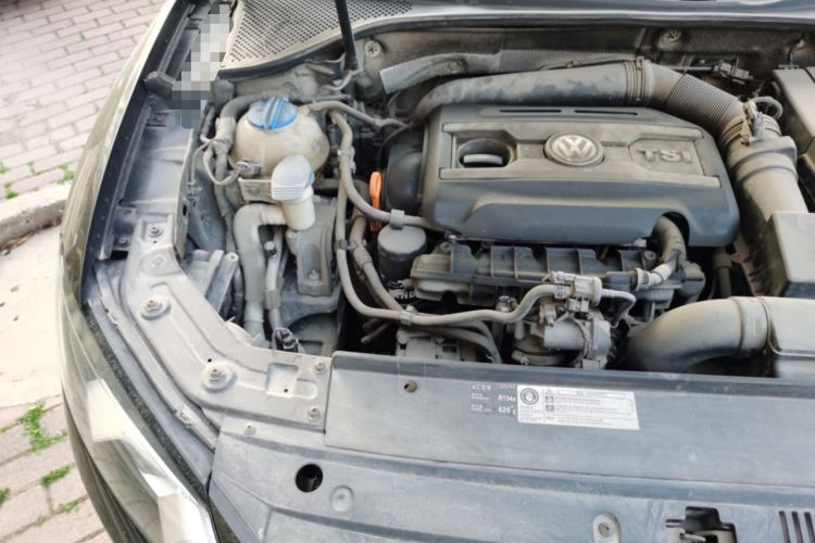 Used Volkswagen Passat 2011 1.8 TSI DSG Prestige Edition Engine Bay Right