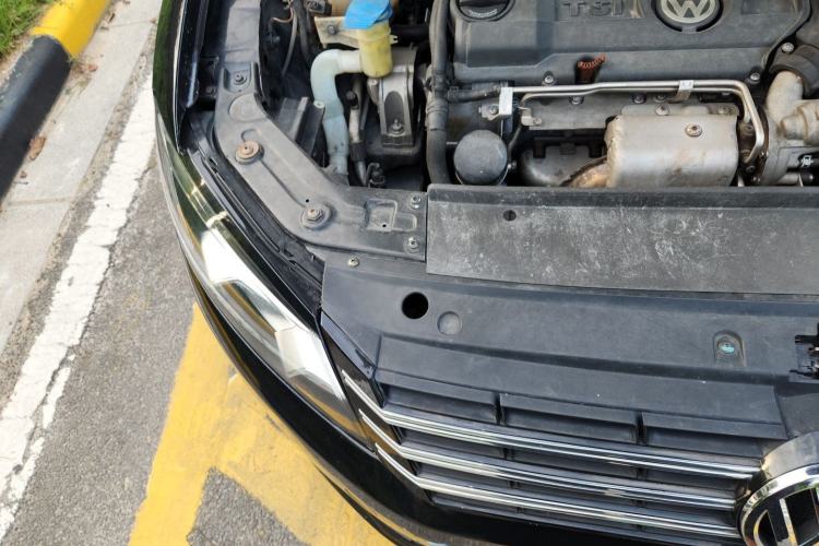 Used Volkswagen Passat 2011 1.4 TSI DSG Prestige Edition Engine Bay Right