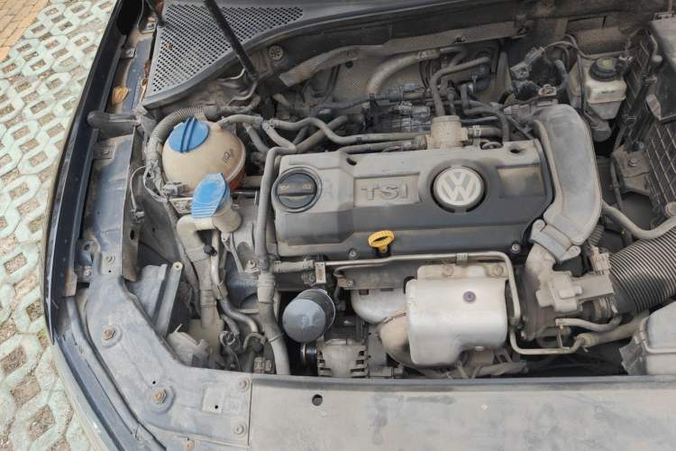 Used Volkswagen Passat 2011 1.4 TSI DSG Prestige Edition Engine Bay Right