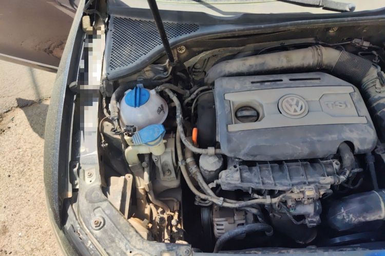 Used Volkswagen Passat 2011 1.8TSI Automatic Prestige Edition Engine Bay Right